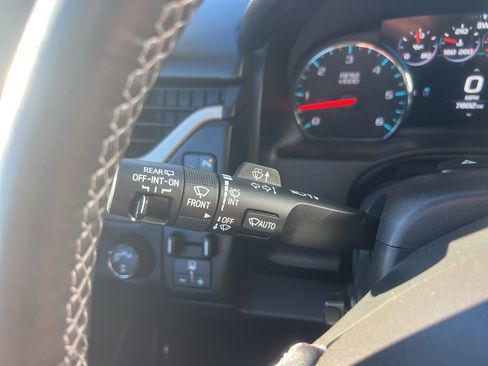 Used 2019 GMC Yukon XL Denali image 41