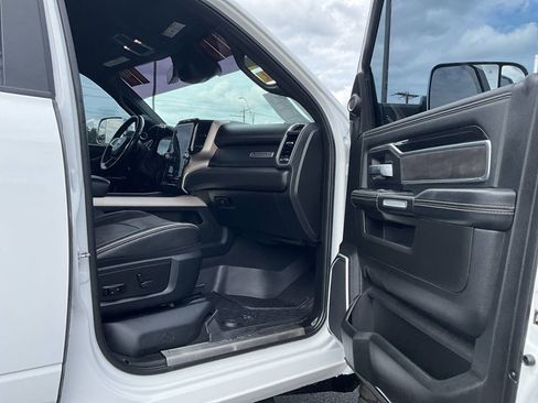 Used 2019 RAM 2500 Laramie AWD/4WD image 32