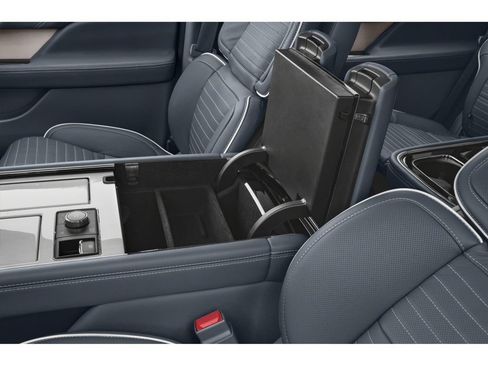 Used 2023 Lincoln Navigator Black Label AWD/4WD image 10