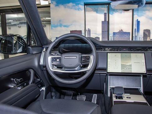 New 2026 Land Rover Range Rover Long Wheelbase SE image 16