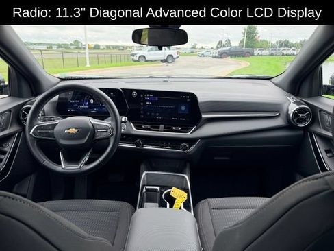 Used 2025 Chevrolet Equinox LT FWD image 7