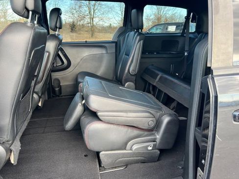 Used 2019 Dodge Grand Caravan GT image 6