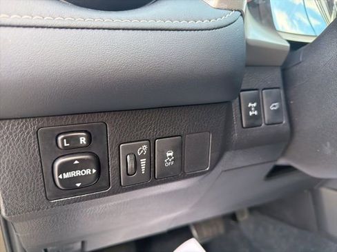 Used 2014 Toyota RAV4 Limited image 20