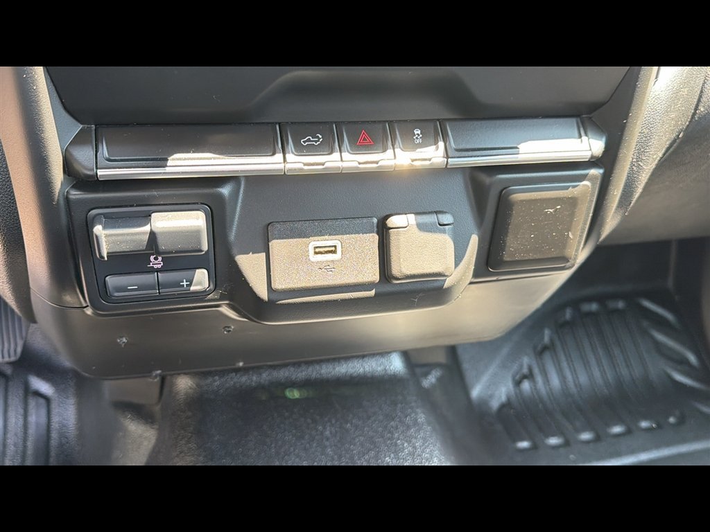 Used 2020 Chevrolet Silverado 3500 W/T w/ WT Convenience Package AWD/4WD image 21