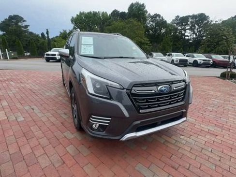 Used 2023 Subaru Forester Touring AWD/4WD image 5