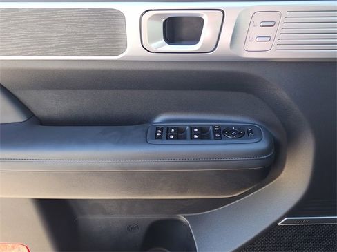 Used 2025 Hyundai Santa Fe Limited image 24