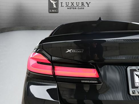 Used 2023 BMW 540i xDrive w/ Executive Package image 18