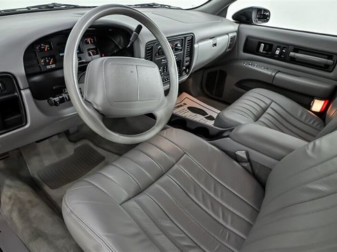 Used 1994 Chevrolet Impala SS RWD image 17