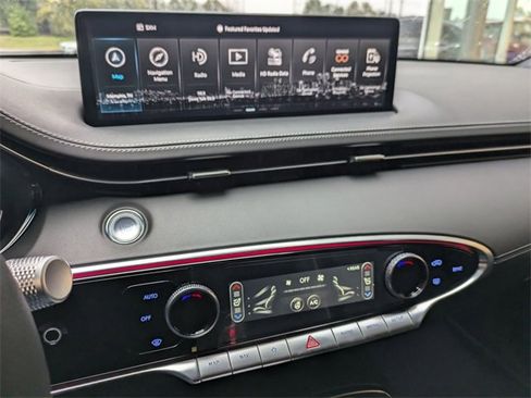 Used 2025 Genesis GV70 3.5T Sport w/ Sport Prestige Package image 9