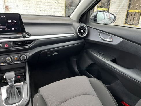 Used 2024 Kia Forte LXS image 32