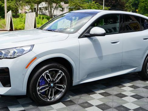 Used 2026 BMW X2 xDrive28i AWD/4WD image 18