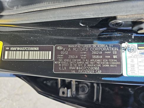 Used 2012 Kia Forte SX w/ Tech Pkg FWD image 16