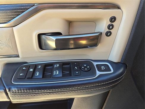 Used 2022 RAM 3500 Limited image 13