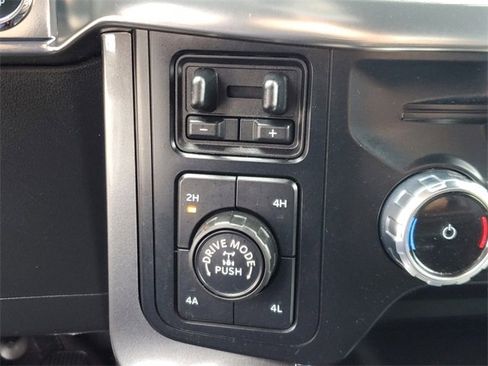 Used 2023 Ford F150 Lariat image 29