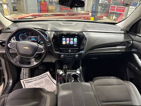 Used 2018 Chevrolet Traverse LT image 21