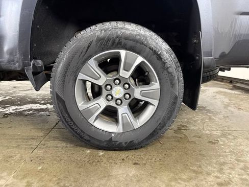 Used 2017 Chevrolet Colorado Z71 AWD/4WD image 10
