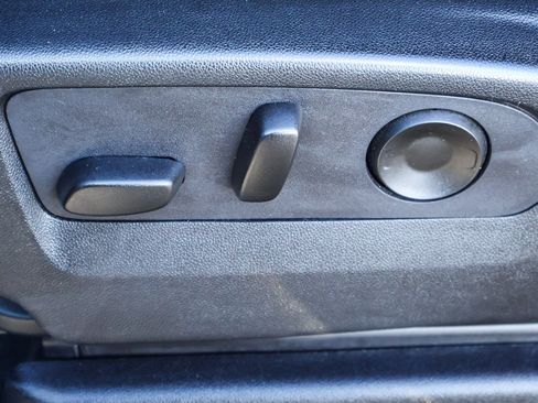 Used 2024 Chevrolet Suburban LT image 12