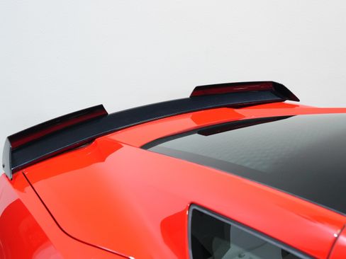 Used 2015 Chevrolet Corvette Z06 w/ 3LZ Preferred Equipment Group RWD image 15
