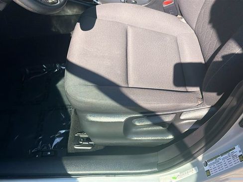 Used 2023 Toyota Corolla LE FWD image 15