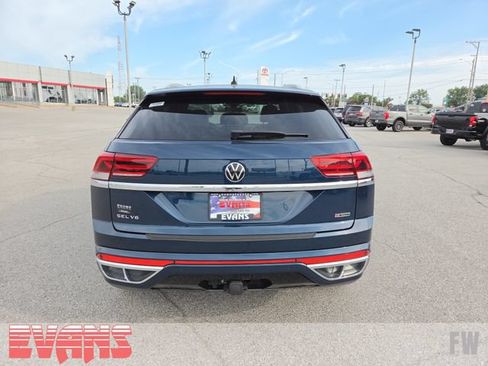 Used 2022 Volkswagen Atlas Cross Sport SEL Premium R-Line AWD/4WD image 28