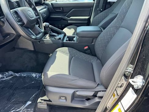 Used 2026 Toyota Tacoma SR5 AWD/4WD image 14