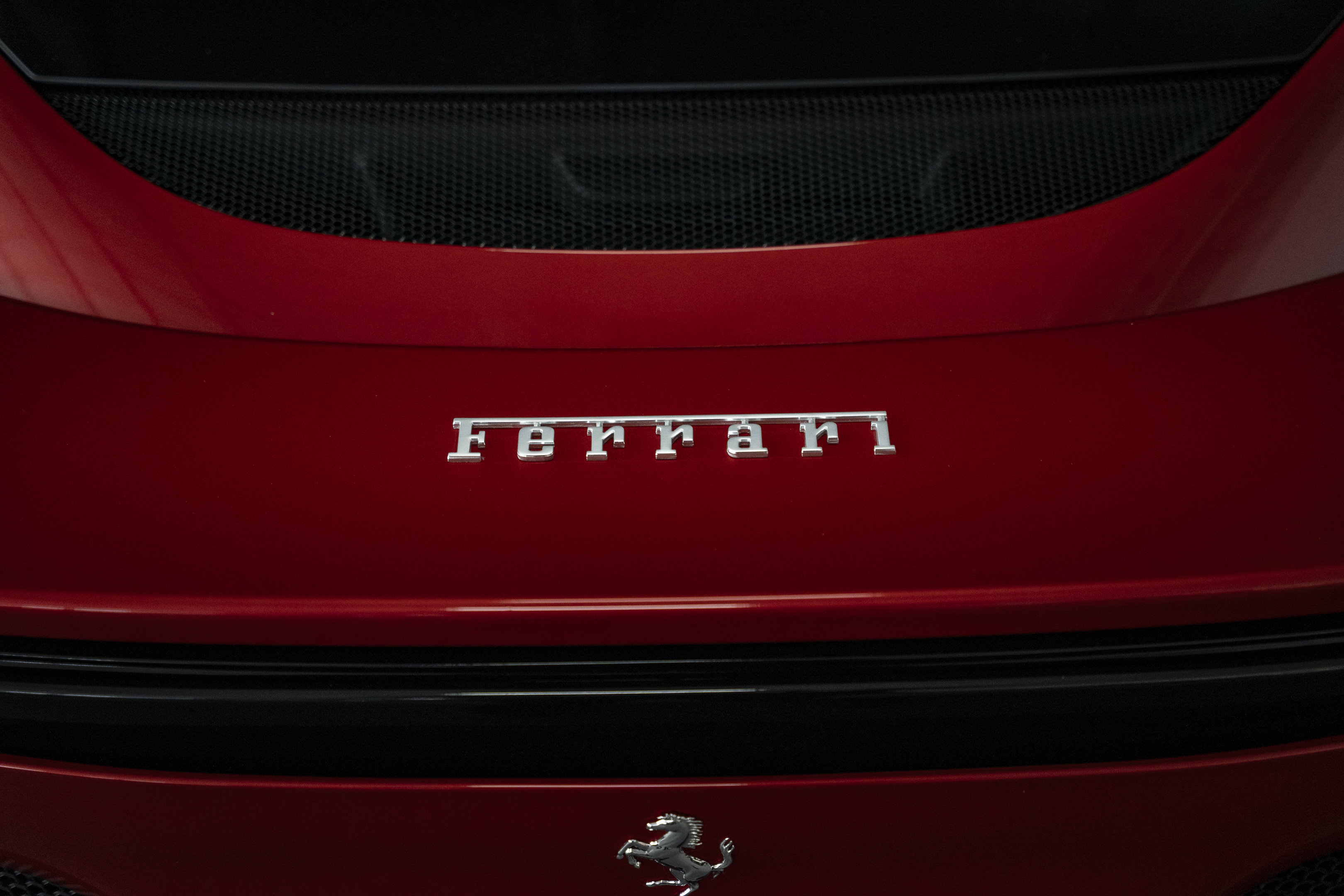 Used 2025 Ferrari 296 GTS RWD image 15