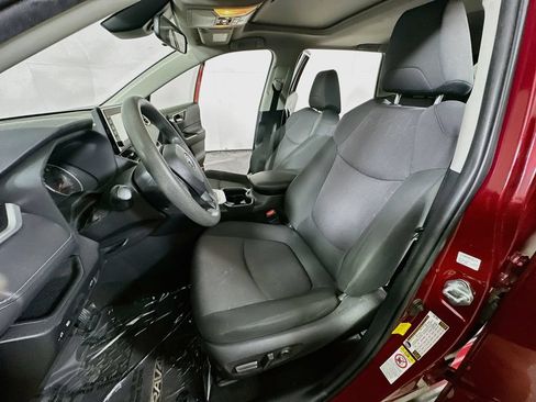 Used 2019 Toyota RAV4 XLE w/ Convenience Package FWD image 15