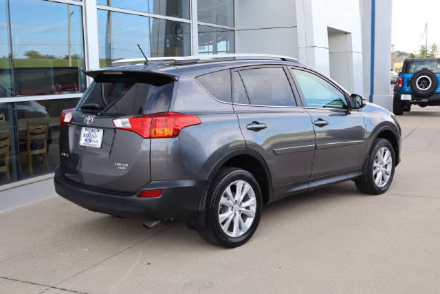 Used 2014 Toyota RAV4 Limited w/ Technology Package AWD/4WD image 3