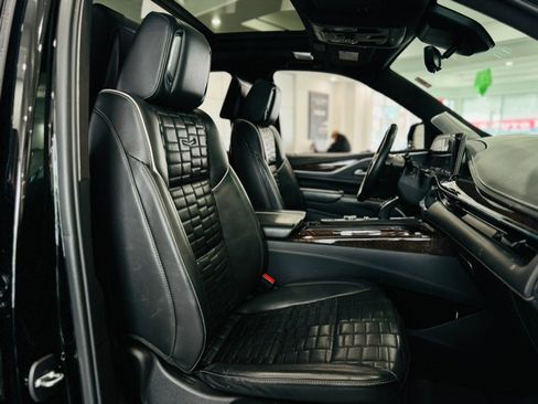 Used 2021 Cadillac Escalade Premium Luxury Platinum w/ LPO, Radiant Package image 21