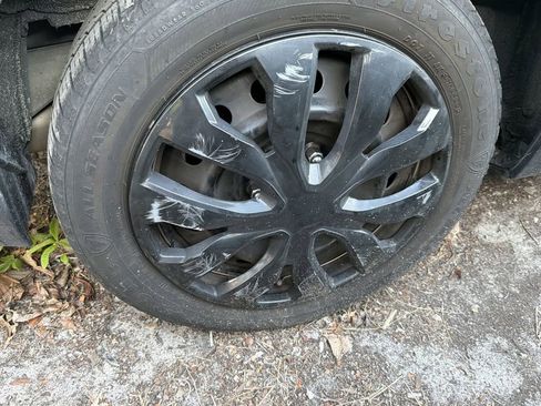 Used 2017 Toyota Corolla LE FWD image 10