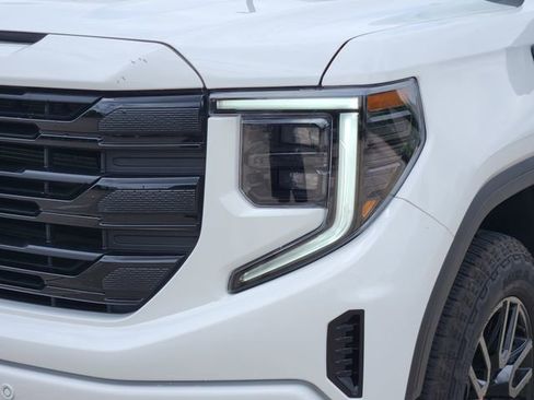 Used 2026 GMC Sierra 1500 Elevation w/ Elevation Premium Package AWD/4WD image 9