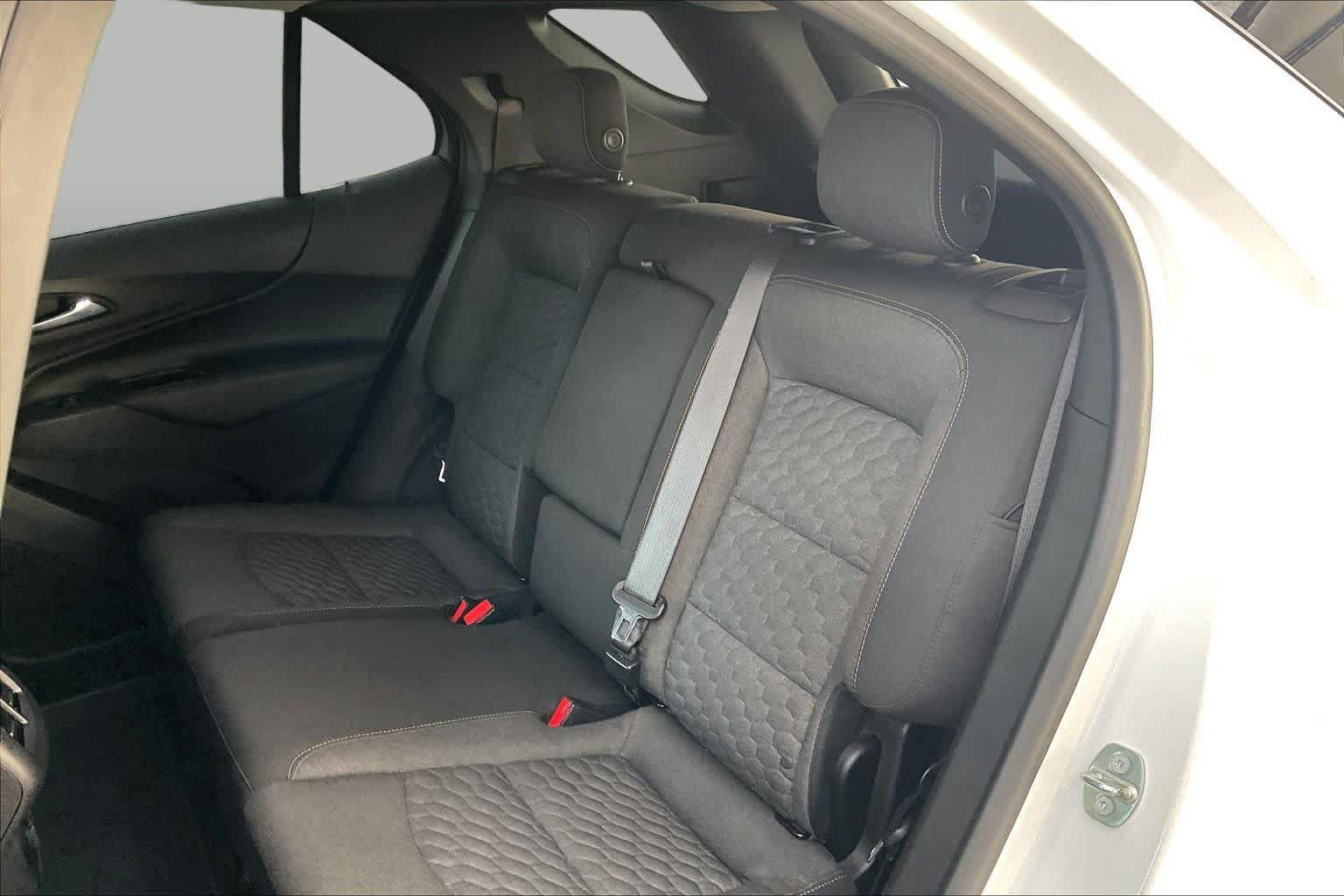 Used 2018 Chevrolet Equinox LT FWD image 21