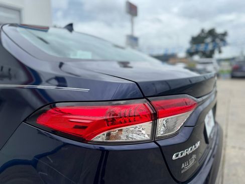 Used 2022 Toyota Corolla LE FWD image 39