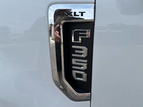 Used 2018 Ford F350 XLT image 14