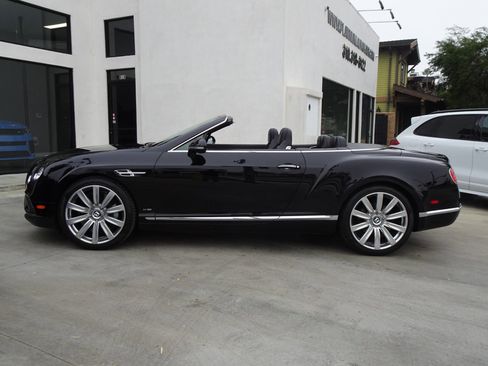 Used 2016 Bentley Continental GT image 4