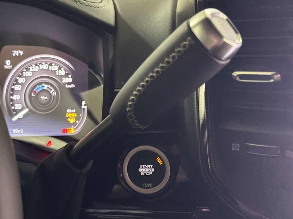 New 2026 RAM 2500 Limited AWD/4WD image 18