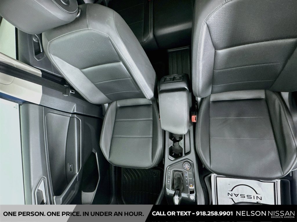Used 2020 Volkswagen Tiguan SEL AWD/4WD image 21