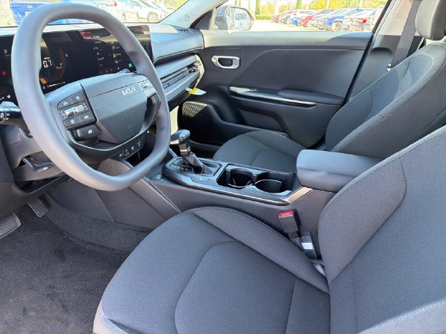 New 2027 Kia K4 FWD image 18