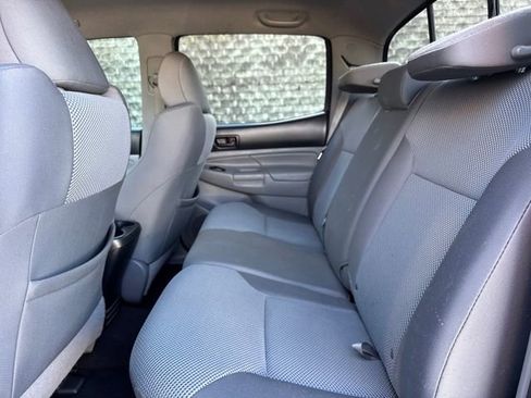 Used 2014 Toyota Tacoma 4x4 Double Cab w/ TRD Sport Package image 9