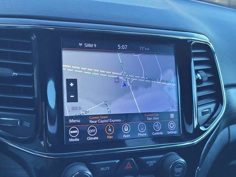 Certified 2019 Jeep Grand Cherokee Laredo RWD image 9