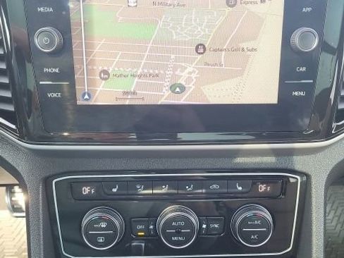 Used 2023 Volkswagen Atlas Cross Sport SEL Premium R-Line image 5