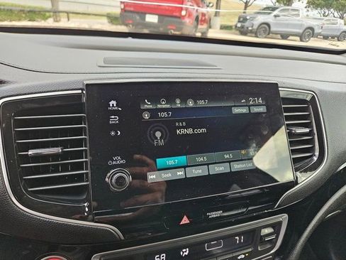 Used 2022 Honda Pilot Elite image 25