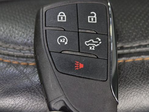 Used 2024 GMC Sierra 2500 AT4 image 75