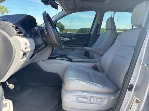 Used 2016 Honda Pilot Touring image 6