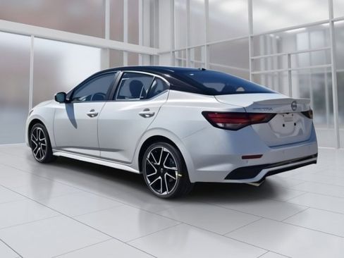 New 2025 Nissan Sentra SR image 3