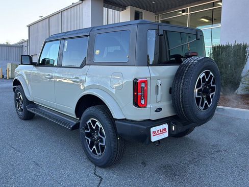 New 2025 Ford Bronco Outer Banks image 4