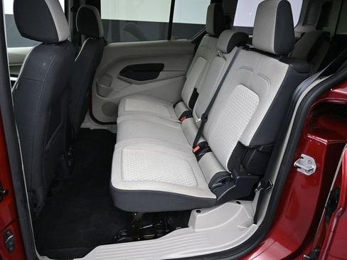 Used 2021 Ford Transit Connect XLT image 28