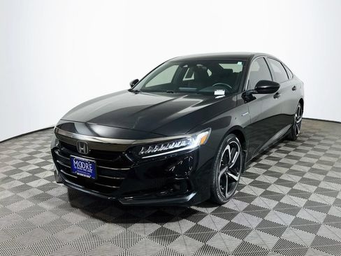 Used 2022 Honda Accord Sport image 3