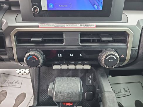 Used 2024 Toyota Tacoma TRD Sport image 27