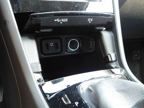 Used 2022 Buick Encore Preferred w/ Safety Package AWD/4WD image 36